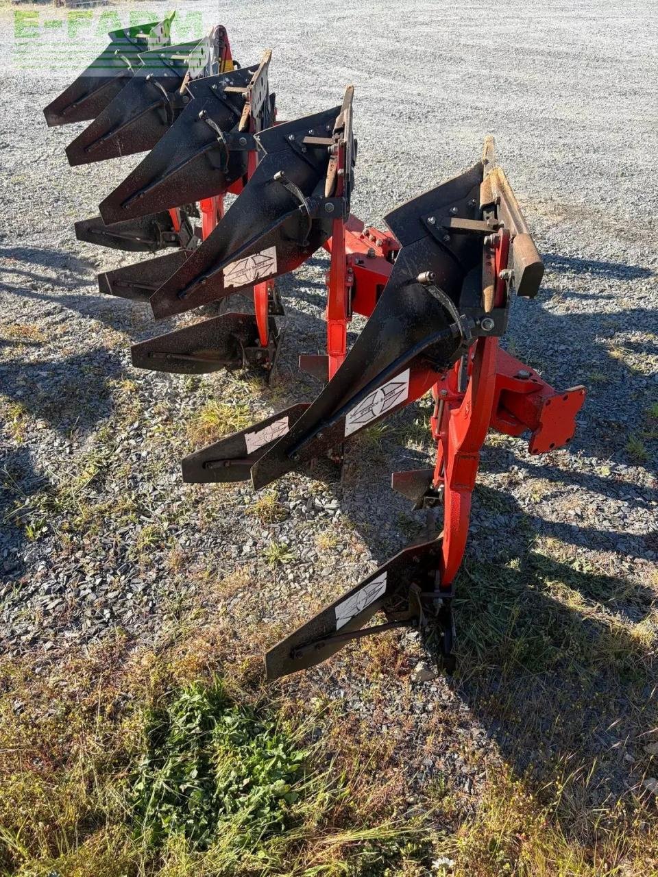 Pflug типа Gregoire charrue rb41 . gregoire besson, Gebrauchtmaschine в ST CLAIR SUR ELLE (Фотография 4)