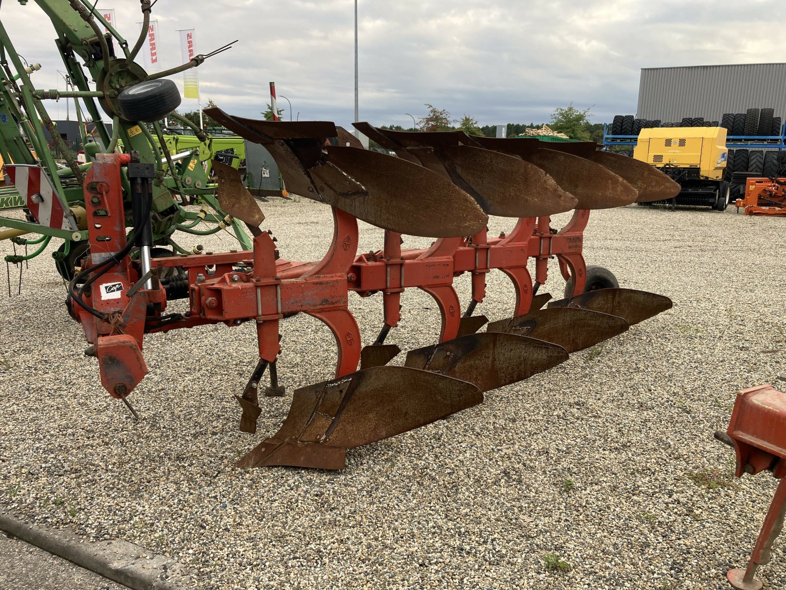 Pflug del tipo Gregoire RB4, Gebrauchtmaschine In AILLAS (Immagine 1)