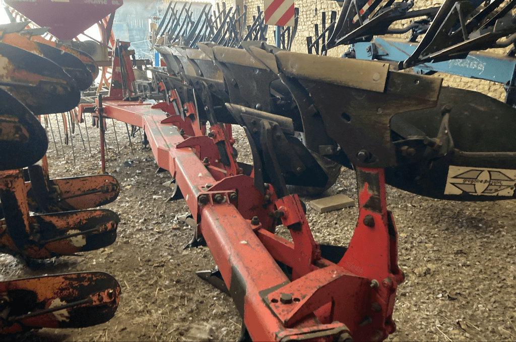 Pflug des Typs Gregoire RG 5, Gebrauchtmaschine in CINTHEAUX (Bild 2)