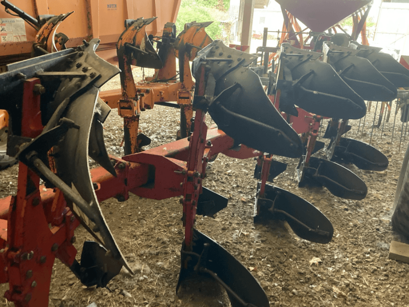 Pflug des Typs Gregoire RG 5, Gebrauchtmaschine in CINTHEAUX