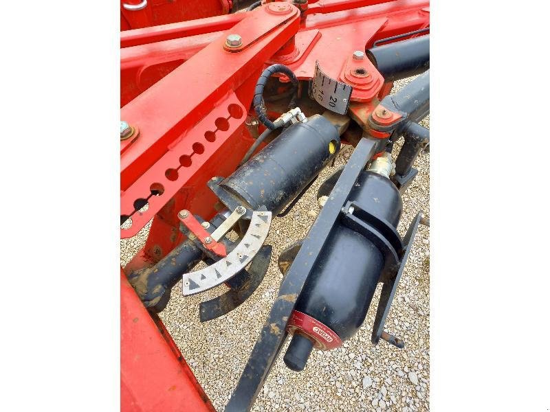 Pflug des Typs Gregoire RW Y6 QUADRISOC, Gebrauchtmaschine in Levier (Bild 5)