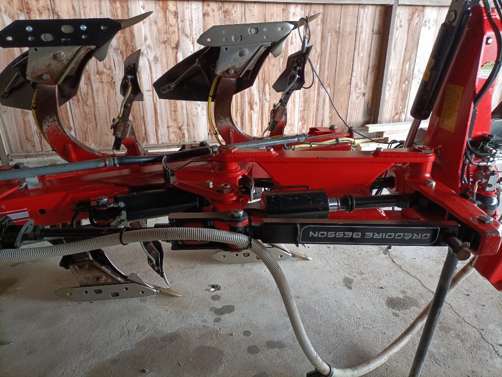 Pflug of the type Gregoire Rwb8, Gebrauchtmaschine in NEUVILLE AUX BOIS (Picture 10)