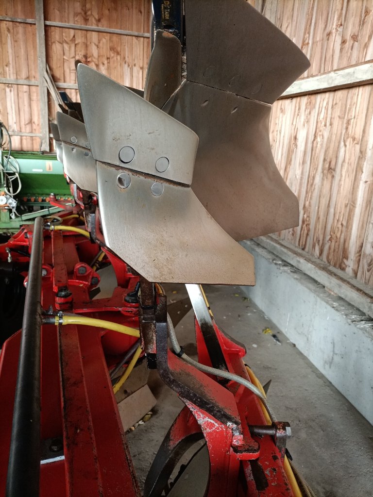 Pflug of the type Gregoire Rwb8, Gebrauchtmaschine in NEUVILLE AUX BOIS (Picture 11)