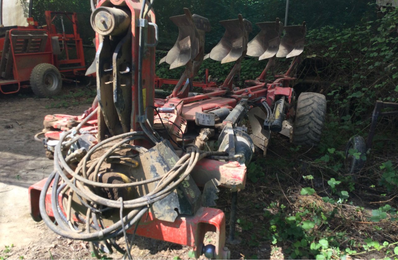 Pflug типа Gregoire RWY 6, Gebrauchtmaschine в LA ROCHE JAUDY (Фотография 3)