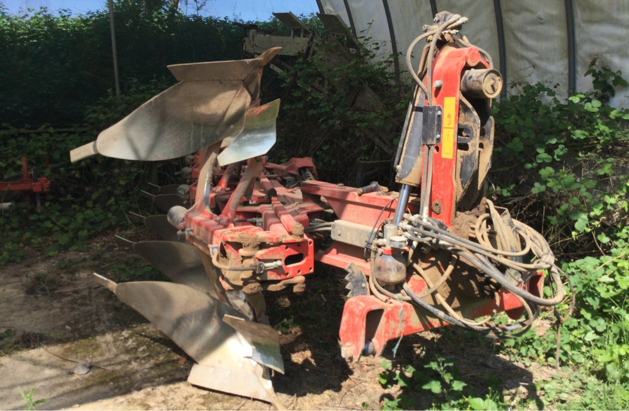 Pflug типа Gregoire RWY 6, Gebrauchtmaschine в LA ROCHE JAUDY (Фотография 2)