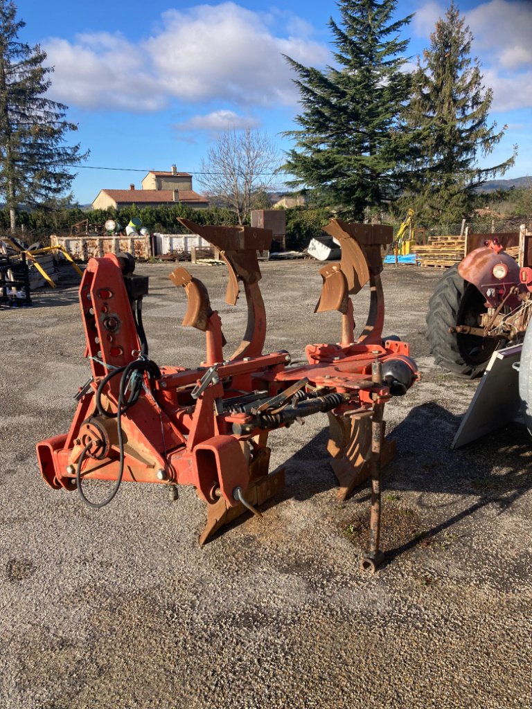 Pflug tip Gregoire RY4, Gebrauchtmaschine in VERNOUX EN VIVARAIS (Poză 2)