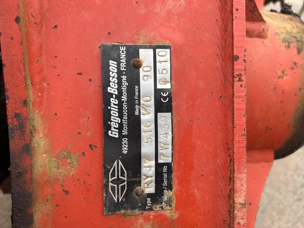 Pflug des Typs Gregoire RY47, Gebrauchtmaschine in JOSSELIN (Bild 8)