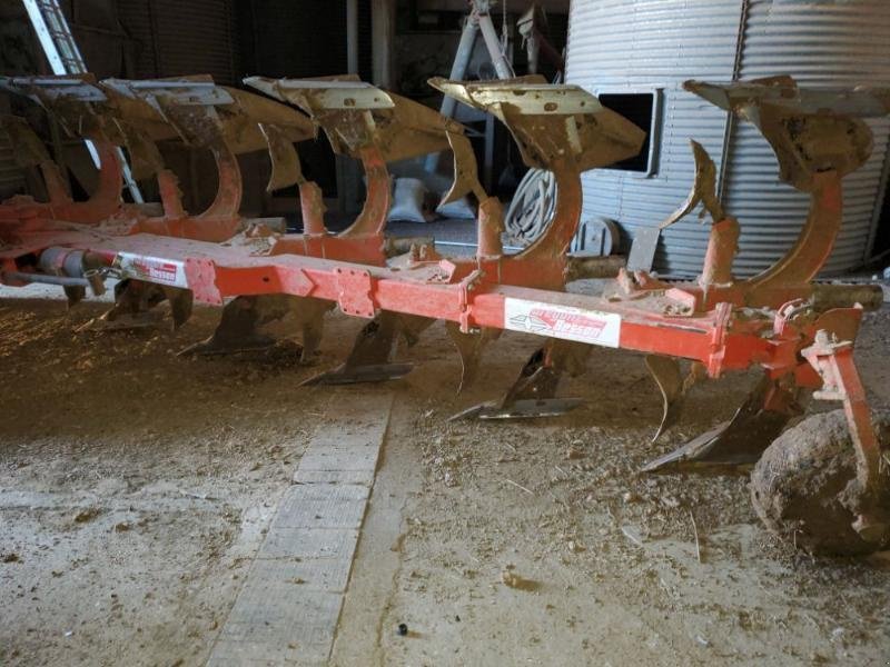 Pflug типа Gregoire RY7.516170100, Gebrauchtmaschine в BRAY en Val (Фотография 7)