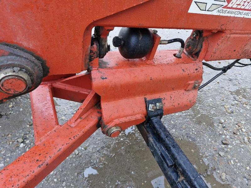 Pflug typu Gregoire SPERY 7NSH, Gebrauchtmaschine w BRAY en Val (Zdjęcie 10)