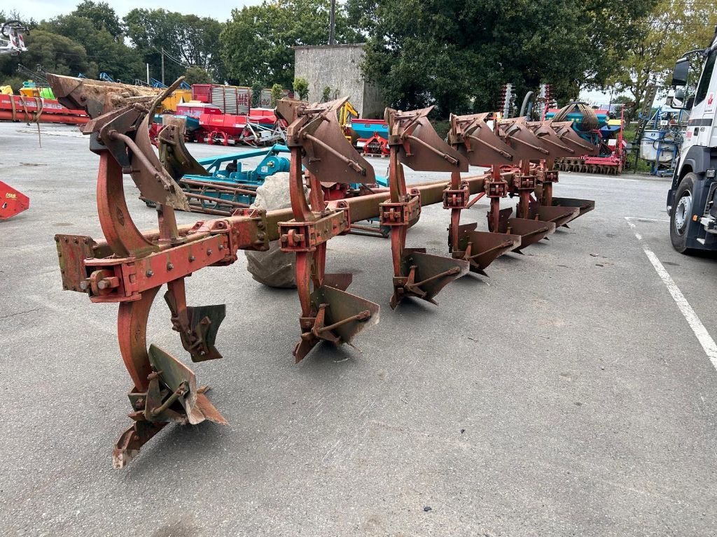 Pflug typu Gregoire SPK9, Gebrauchtmaschine v JOSSELIN (Obrázek 4)