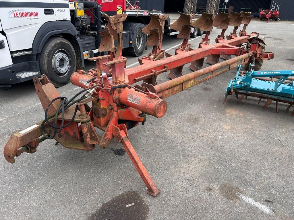 Pflug typu Gregoire SPK9, Gebrauchtmaschine v JOSSELIN (Obrázek 2)