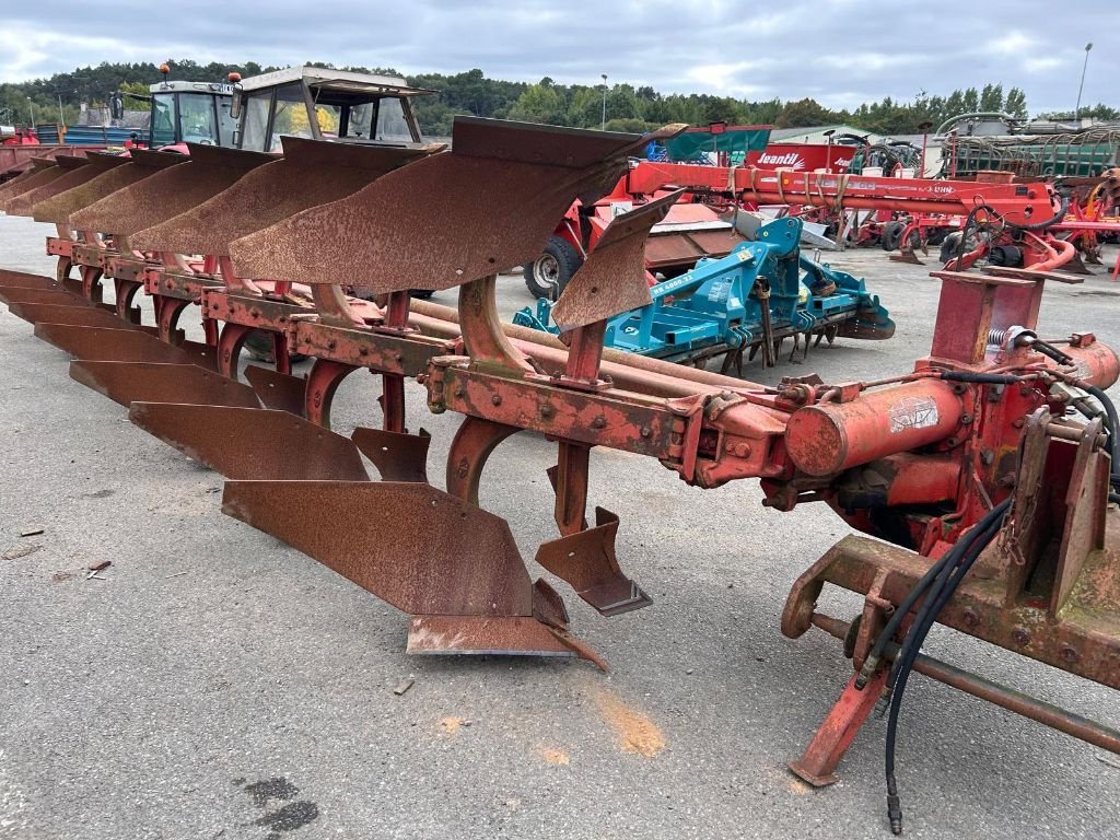 Pflug typu Gregoire SPK9, Gebrauchtmaschine v JOSSELIN (Obrázek 3)