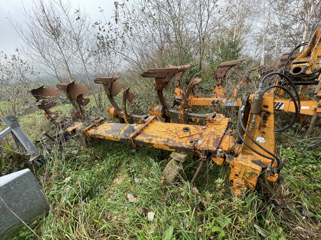 Pflug typu Huard ?, Gebrauchtmaschine v Calmont (Obrázek 4)