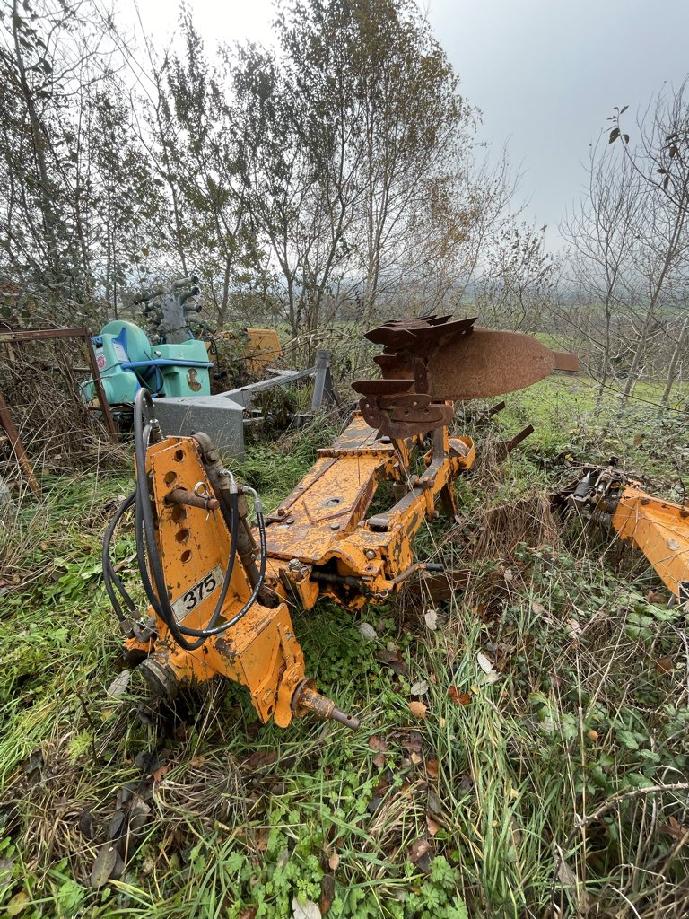 Pflug typu Huard ?, Gebrauchtmaschine v Calmont (Obrázek 6)