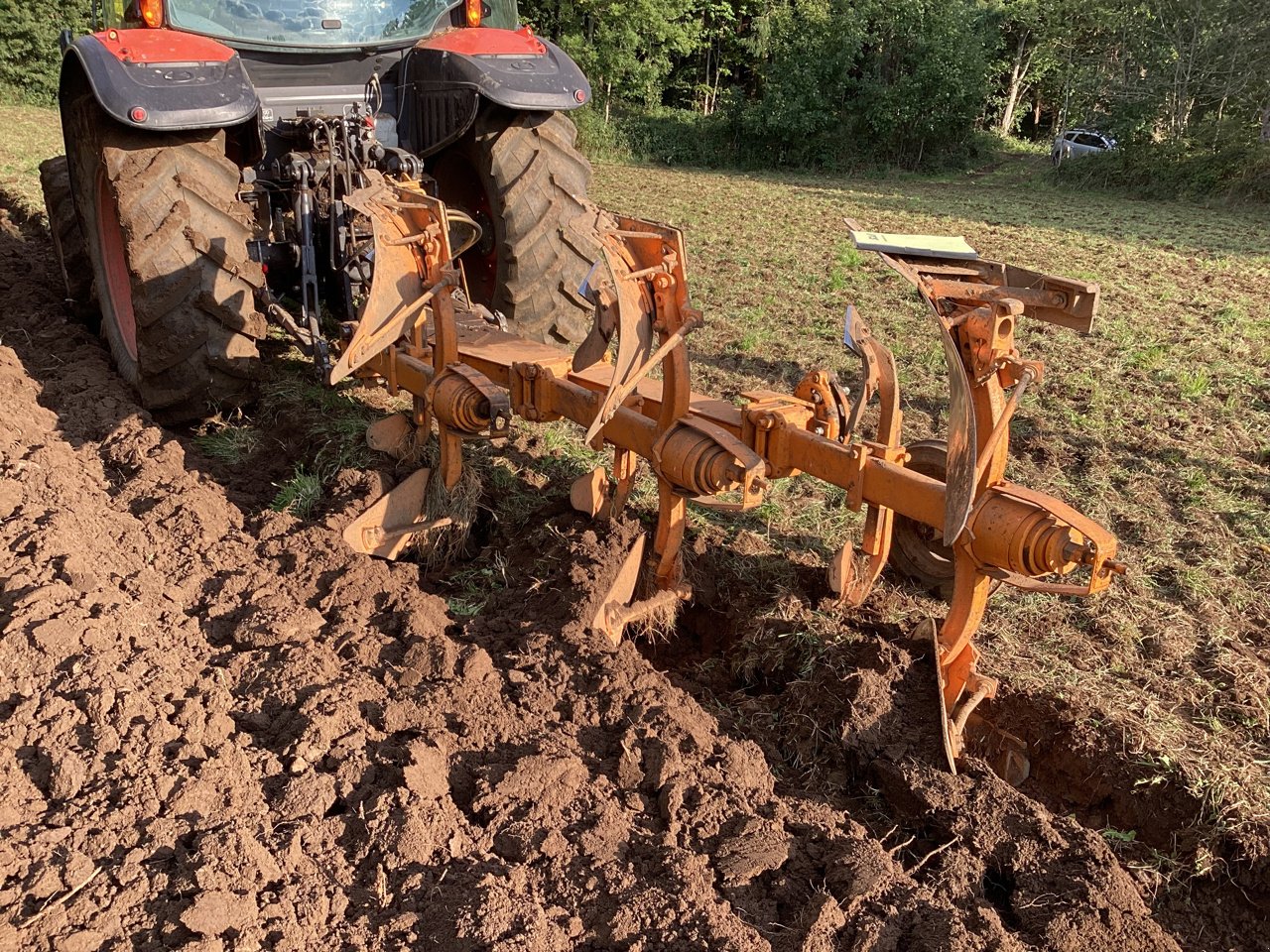 Pflug typu Huard 355, Gebrauchtmaschine v VERNOUX EN VIVARAIS (Obrázek 6)