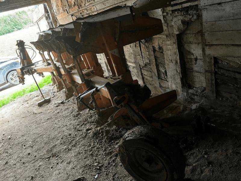 Pflug typu Huard 4014, Gebrauchtmaschine w VERDUN (Zdjęcie 2)