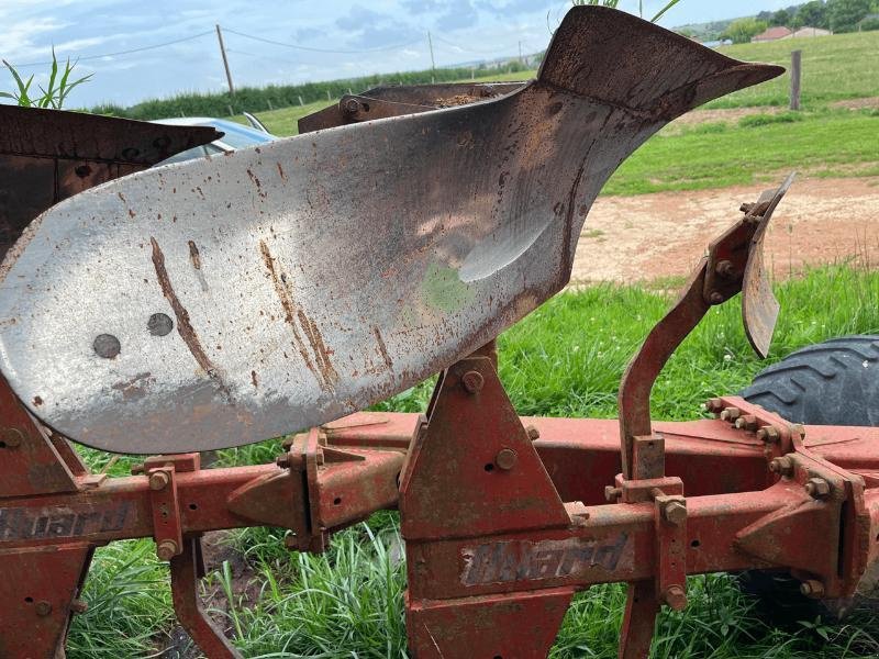 Pflug des Typs Huard 6 CORPS, Gebrauchtmaschine in VERDUN (Bild 3)