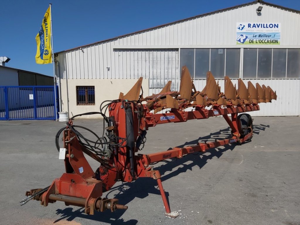 Pflug a típus Huard 8 FERS, Gebrauchtmaschine ekkor: VERT TOULON (Kép 1)