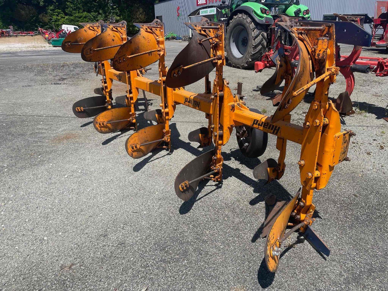 Pflug des Typs Huard Charrue 5CORPS . Huard, Gebrauchtmaschine in SAINT CLAIR SUR ELLE (Bild 2)