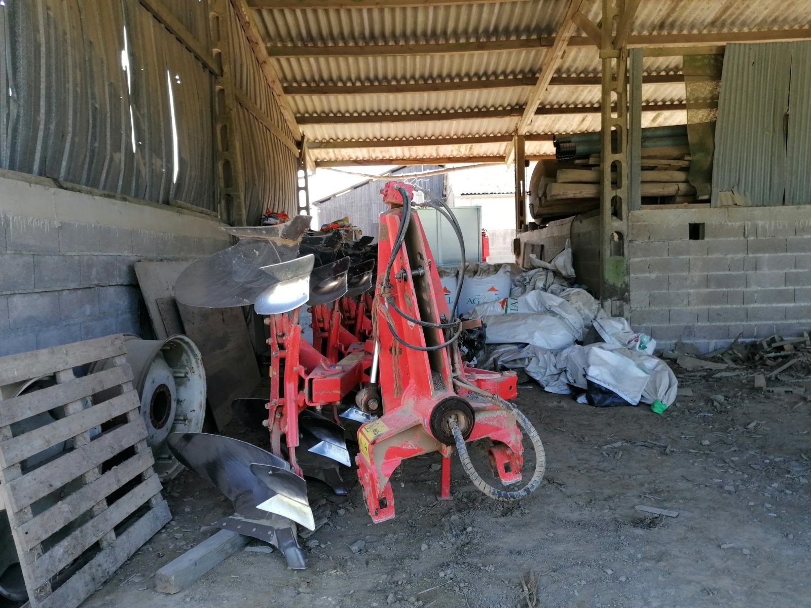 Pflug tipa Huard MULTIMASTER122, Gebrauchtmaschine u Le Horps (Slika 1)