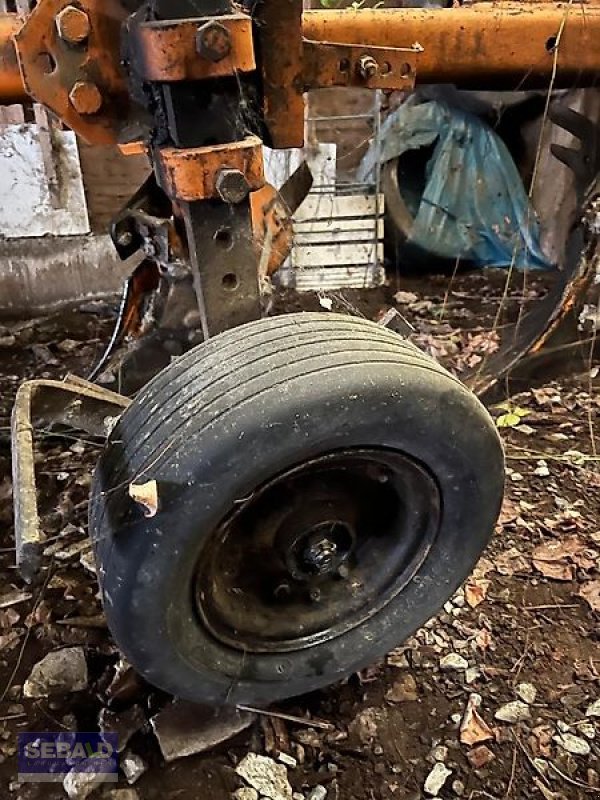 Pflug of the type Huard Pflug 365T, Gebrauchtmaschine in Zweibrücken (Picture 4)