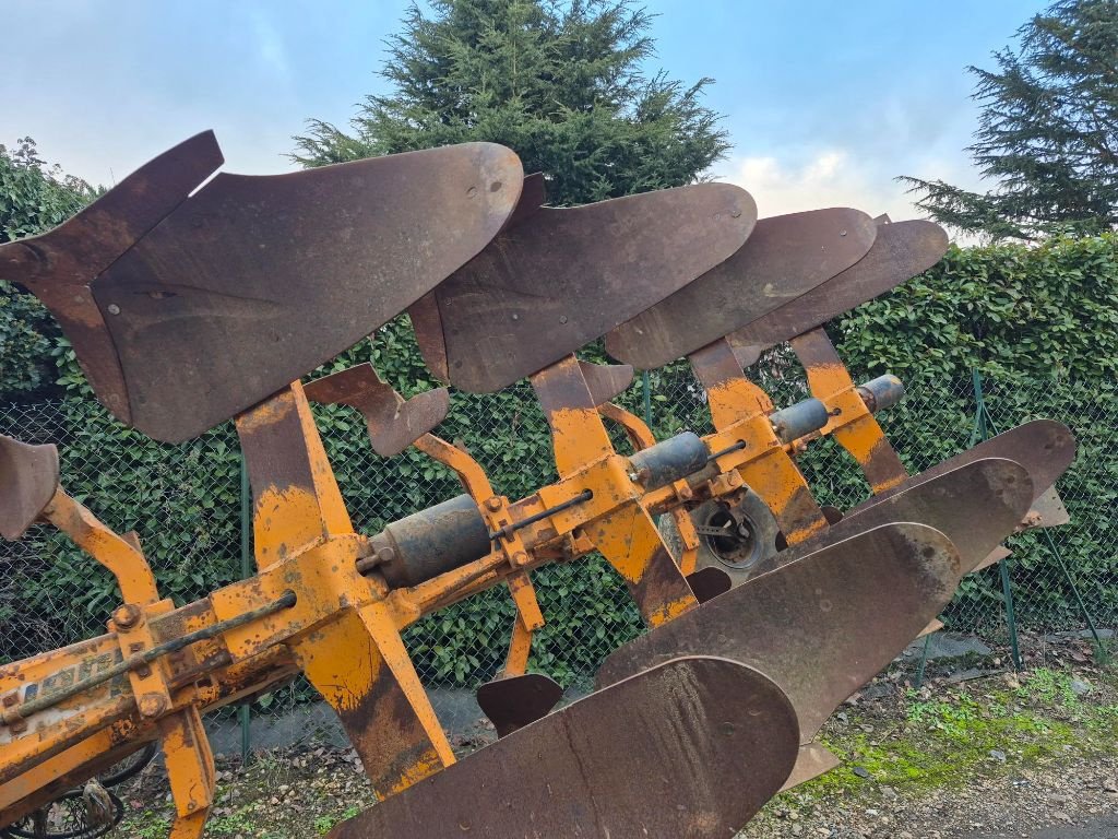 Pflug des Typs Huard rlm compact nsh, Gebrauchtmaschine in Savigny sur Braye (Bild 2)