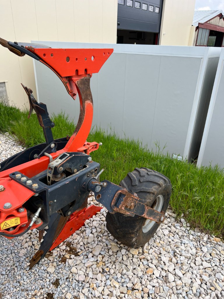 Pflug tipa Kubota RM 3005 V, Gebrauchtmaschine u Val Mont (Slika 4)