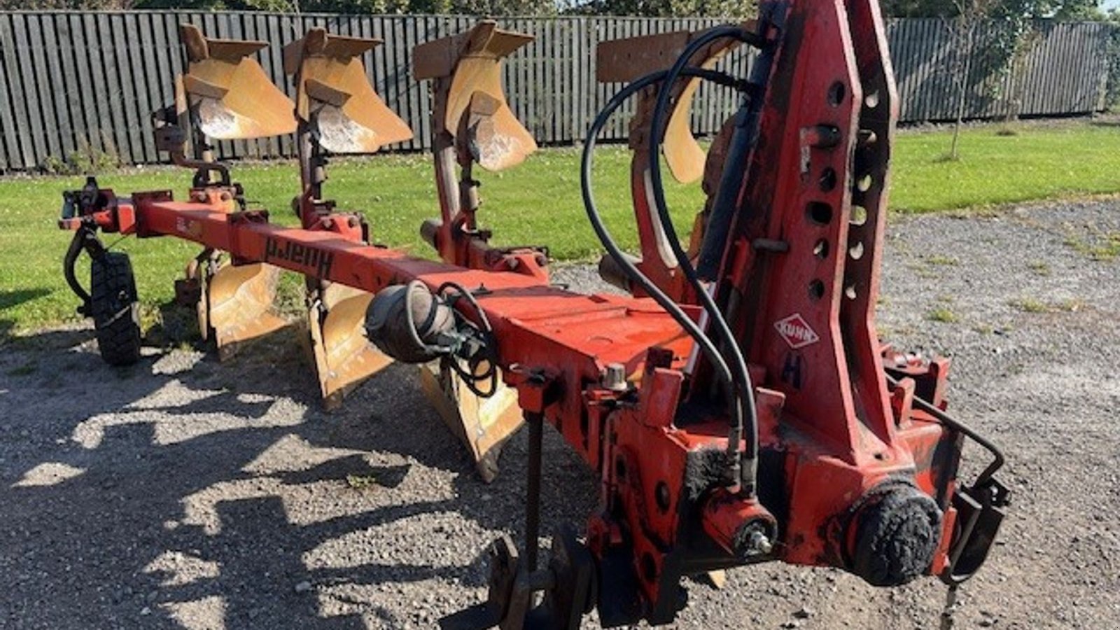 Pflug of the type Kuhn 370E NSH, Gebrauchtmaschine in Sakskøbing (Picture 1)