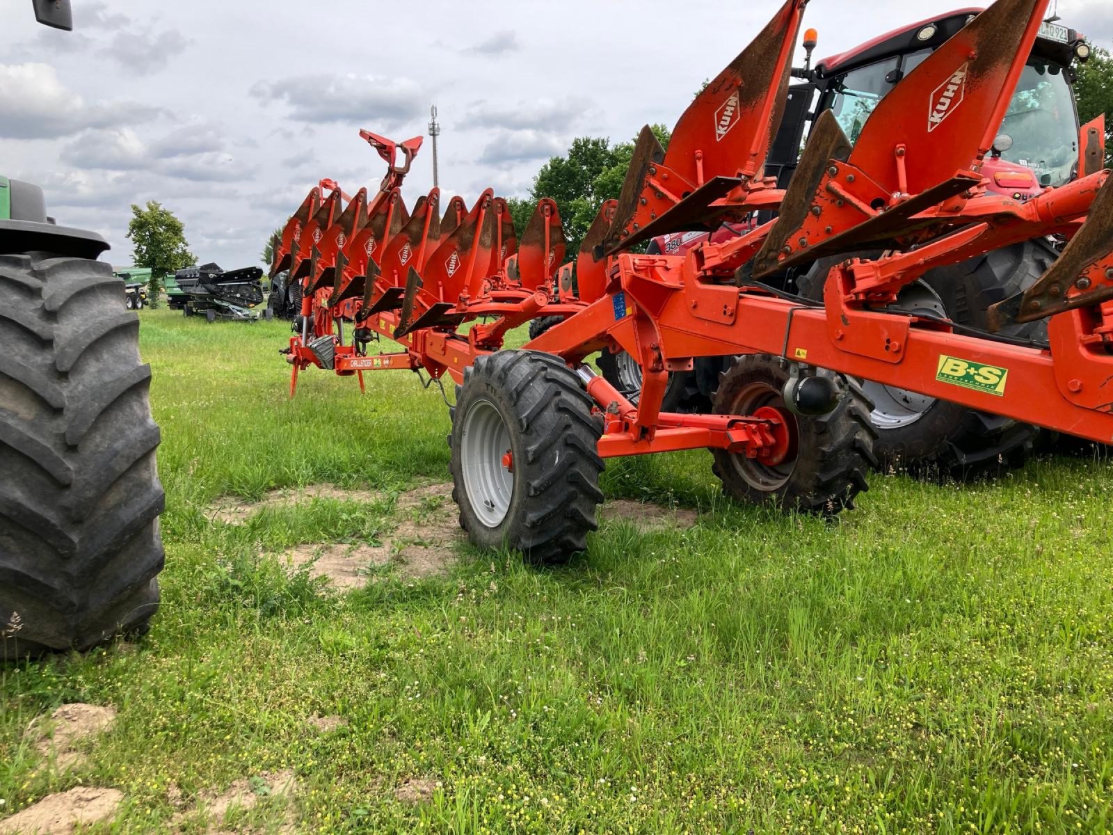 Pflug des Typs Kuhn Challenger 10-Schar Volldrehpf, Gebrauchtmaschine in Goldberg (Bild 4)