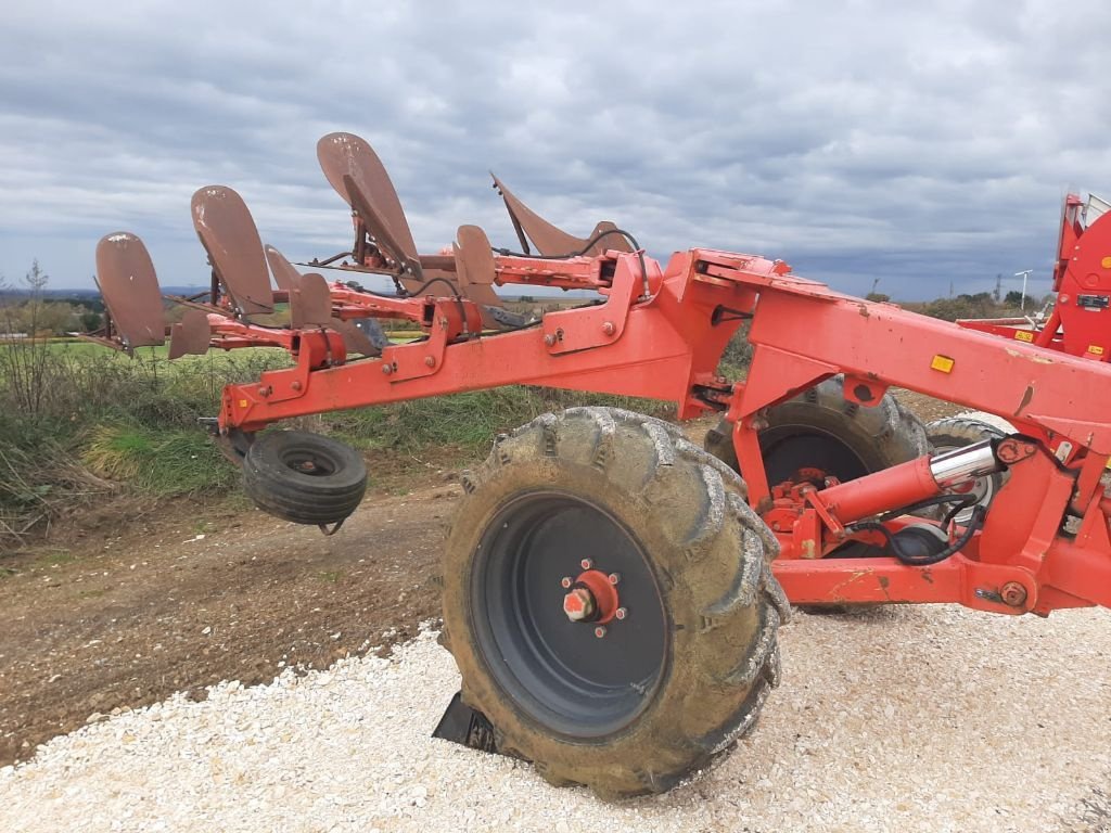 Pflug типа Kuhn Challenger, Gebrauchtmaschine в SAINT LOUP (Фотография 9)