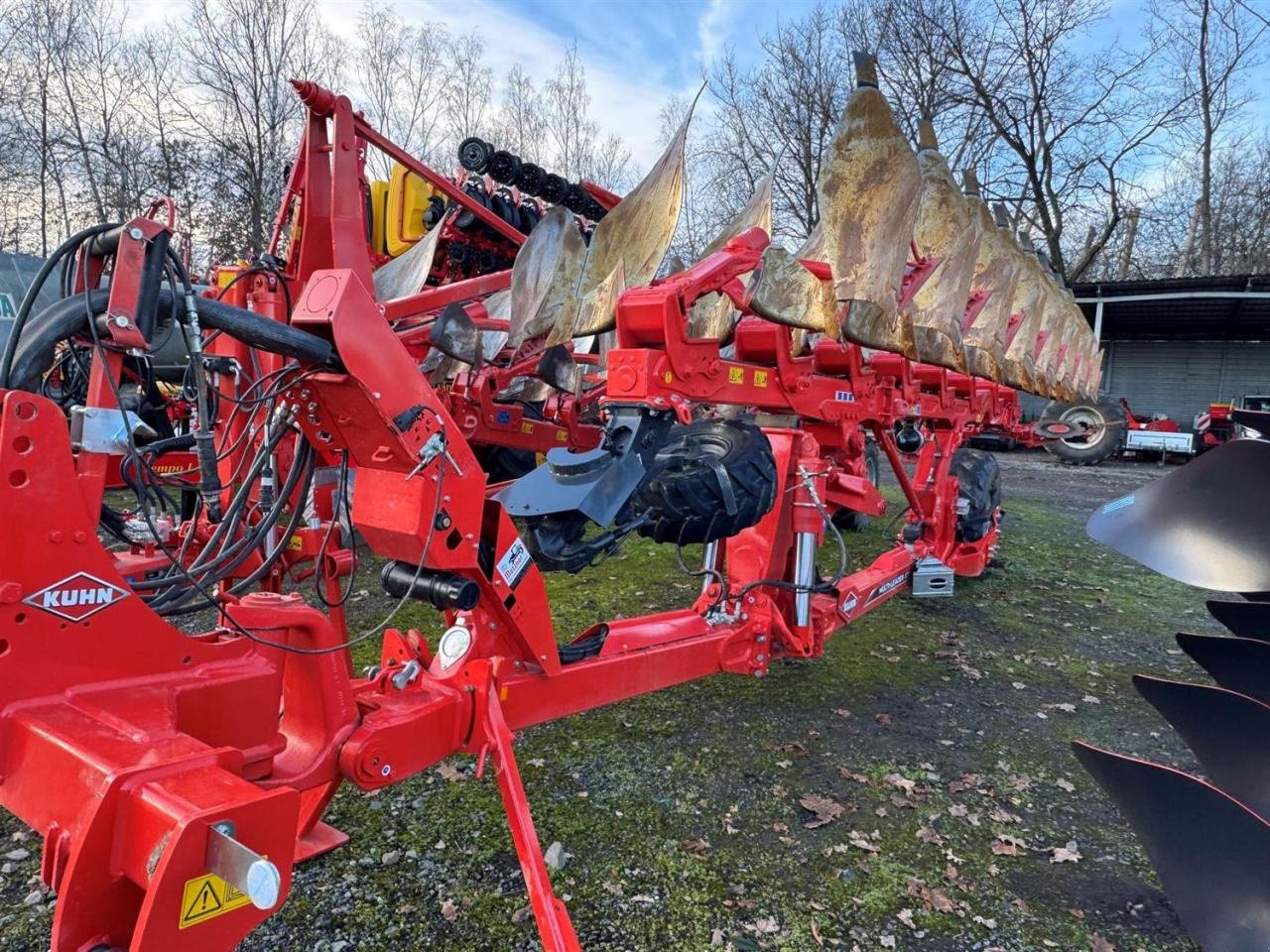 Pflug от тип Kuhn M-LEADER XT7E8H61OL, Mietmaschine в Meerane (Снимка 1)