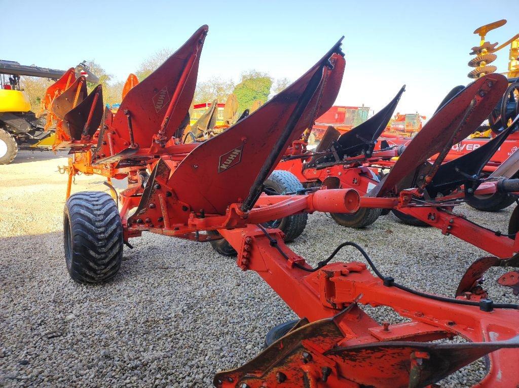 Pflug типа Kuhn MANAGER, Gebrauchtmaschine в FRESNAY LE COMTE (Фотография 3)