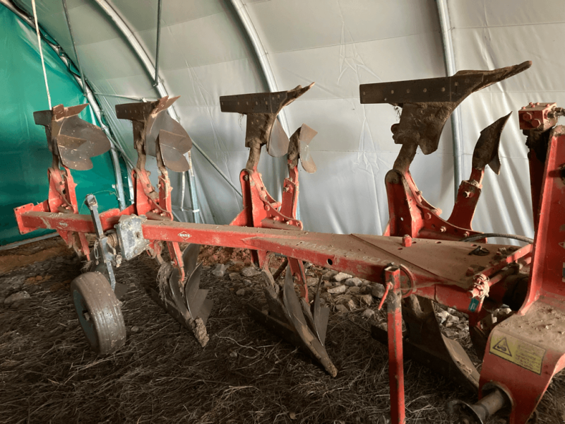 Pflug typu Kuhn MASTER 100 4, Gebrauchtmaschine w ISIGNY-LE-BUAT