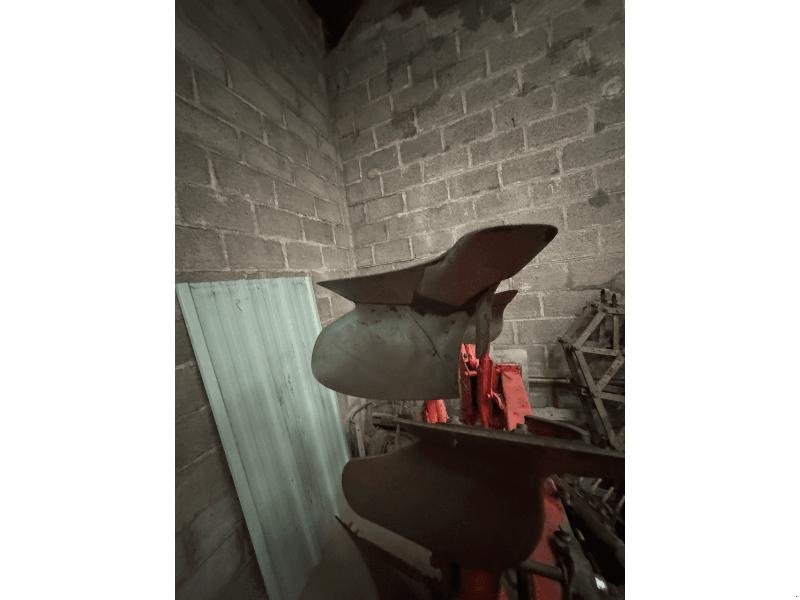 Pflug del tipo Kuhn MASTER 100, Gebrauchtmaschine In ESCAUDOEUVRES (Immagine 2)