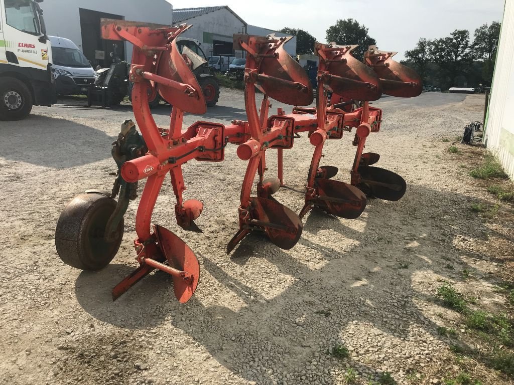 Pflug типа Kuhn Master120, Gebrauchtmaschine в MORLHON LE HAUT (Фотография 7)