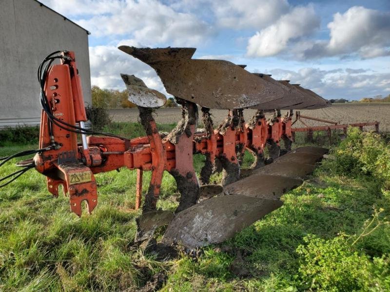 Pflug типа Kuhn MM122.5TR, Gebrauchtmaschine в BRAY en Val (Фотография 4)