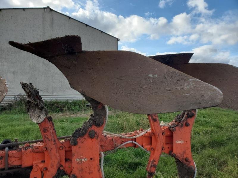 Pflug типа Kuhn MM122.5TR, Gebrauchtmaschine в BRAY en Val (Фотография 7)