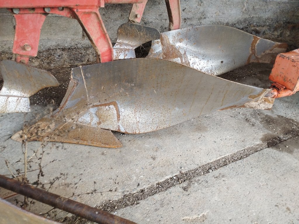 Pflug от тип Kuhn Multi master 110, Gebrauchtmaschine в Calmont (Снимка 4)