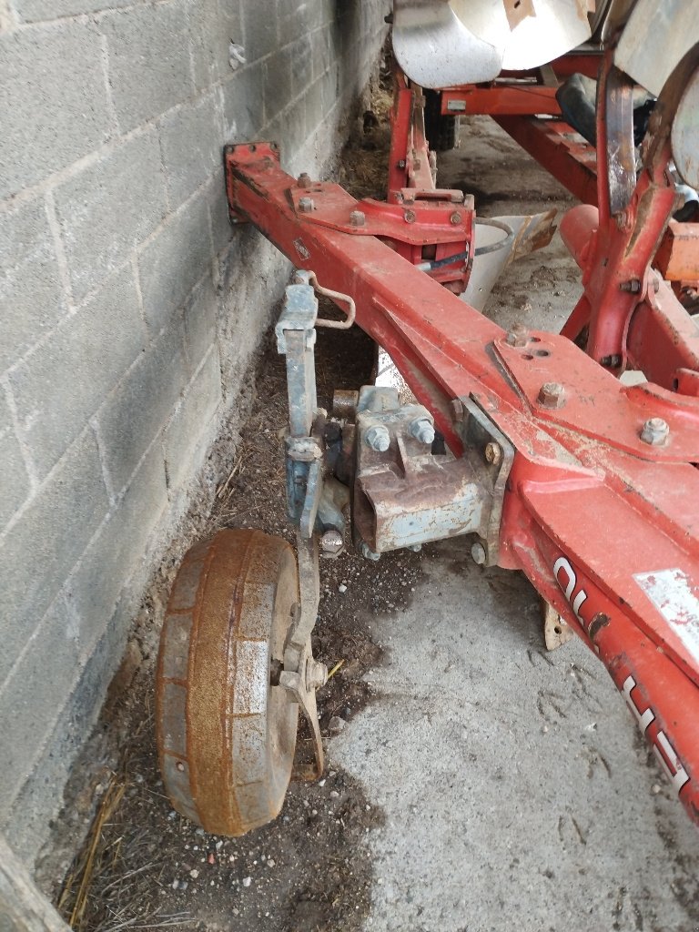 Pflug от тип Kuhn Multi master 110, Gebrauchtmaschine в Calmont (Снимка 9)