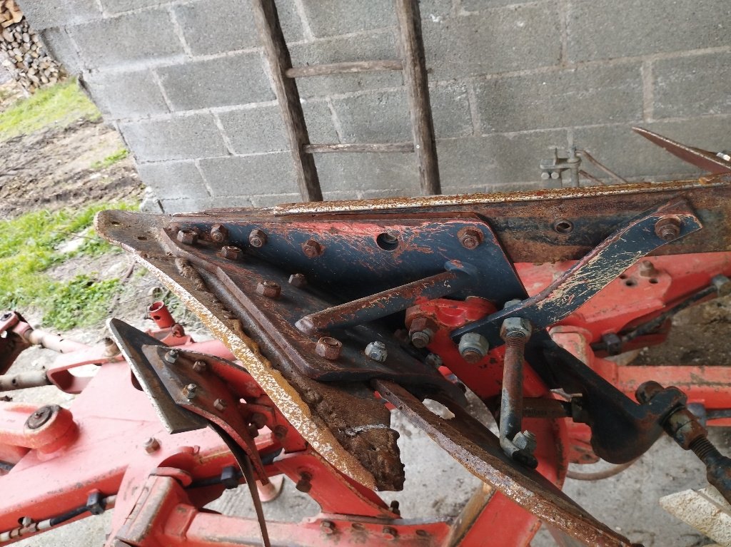 Pflug от тип Kuhn Multi master 110, Gebrauchtmaschine в Calmont (Снимка 3)