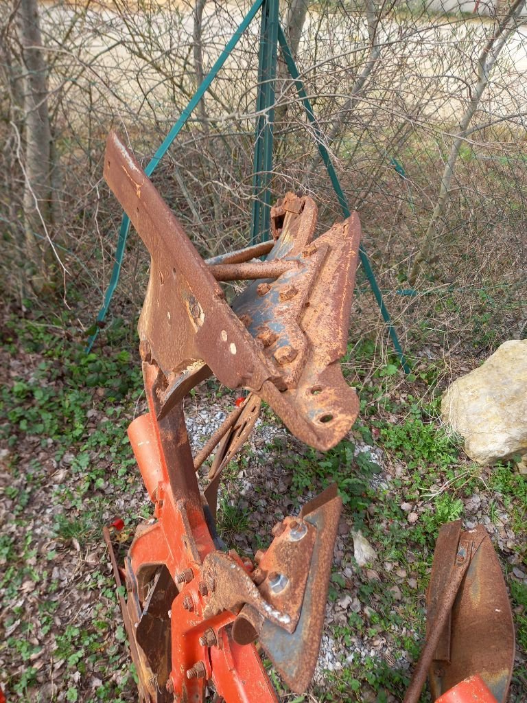 Pflug des Typs Kuhn Multi master 110, Gebrauchtmaschine in Calmont (Bild 5)