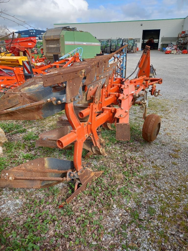Pflug des Typs Kuhn Multi master 110, Gebrauchtmaschine in Calmont (Bild 3)