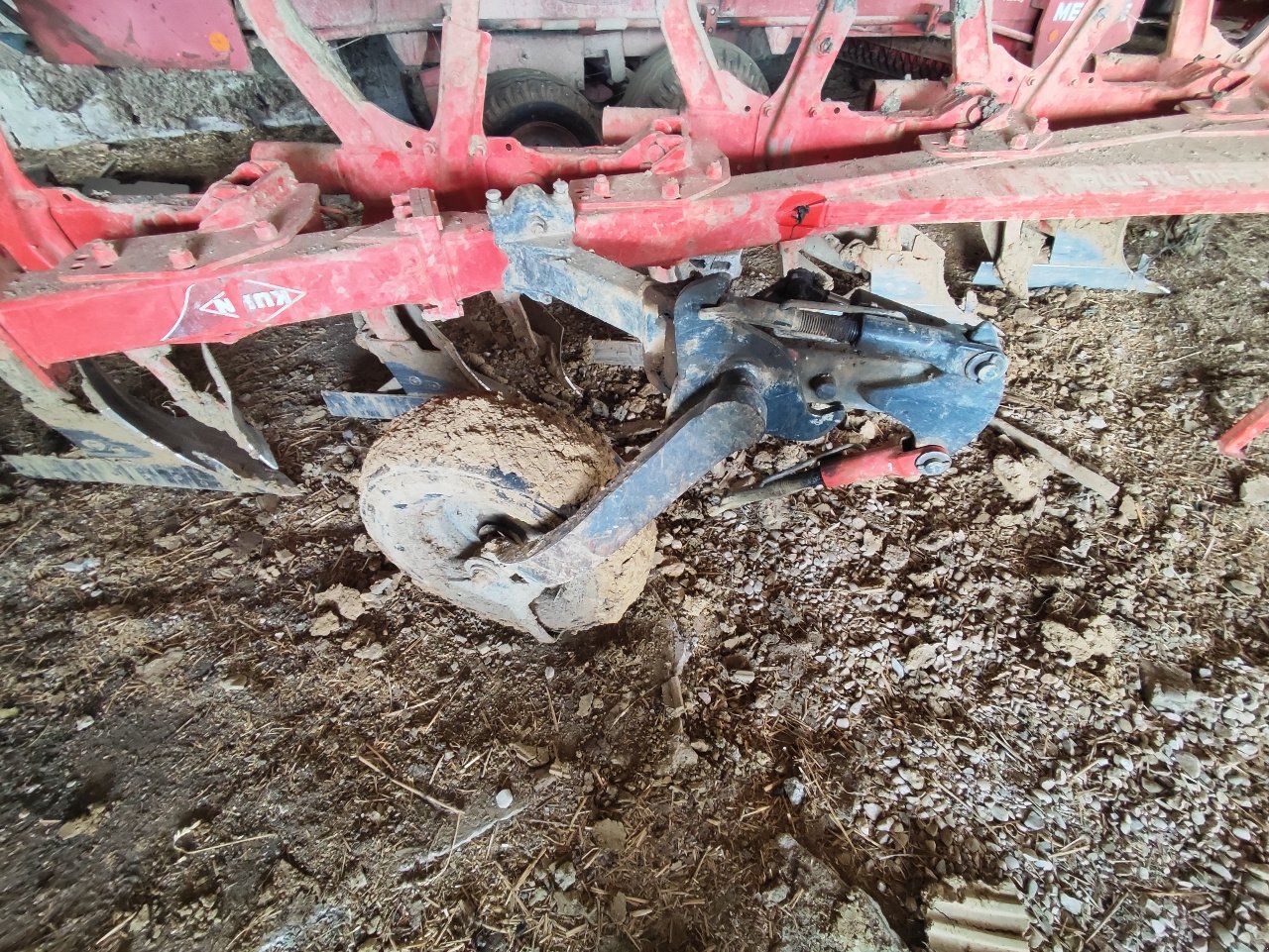 Pflug от тип Kuhn Multi master 122, Gebrauchtmaschine в Saint-Nabord (Снимка 2)