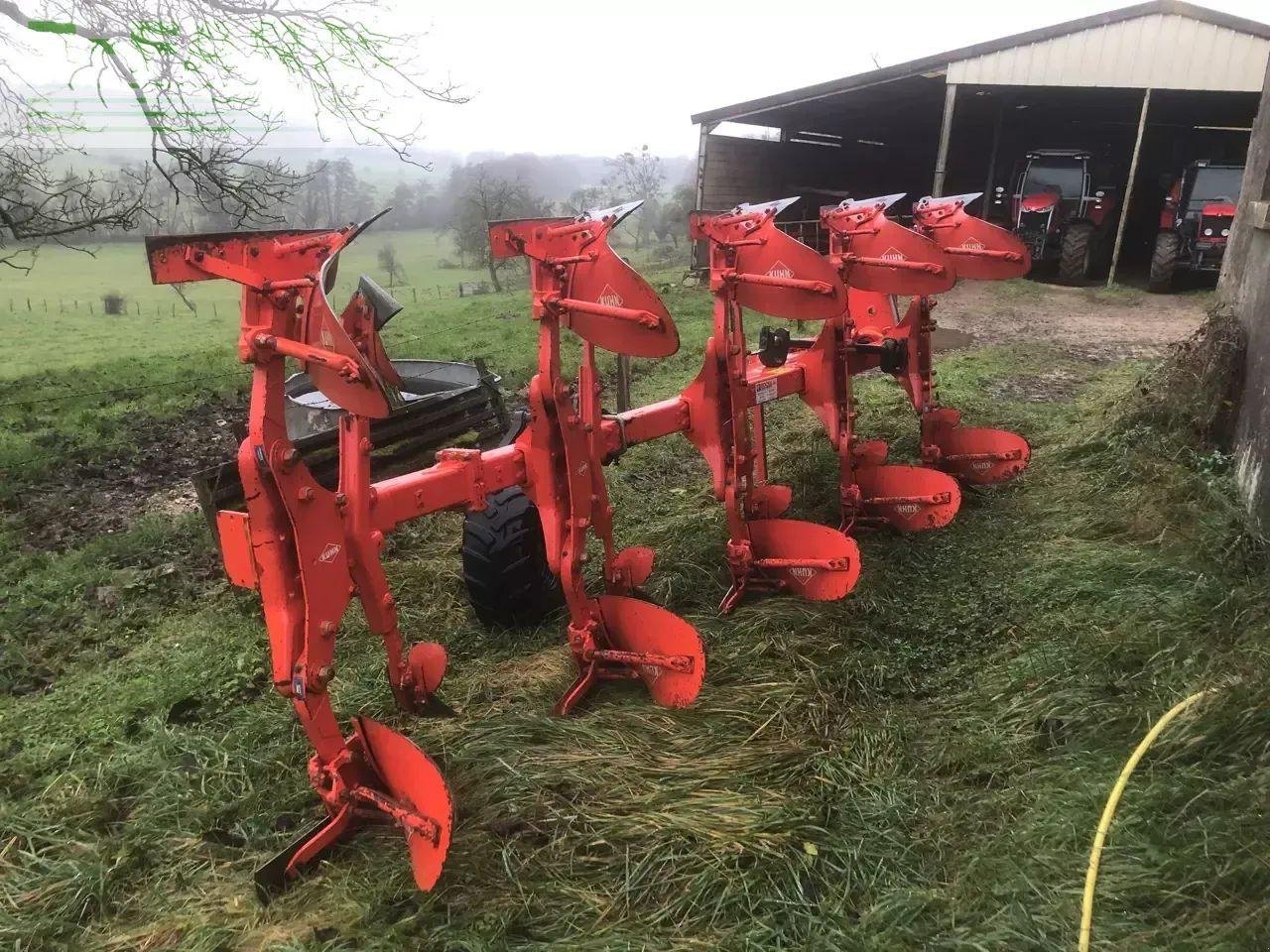 Pflug типа Kuhn multimaster 122, Gebrauchtmaschine в CHAUVONCOURT (Фотография 7)