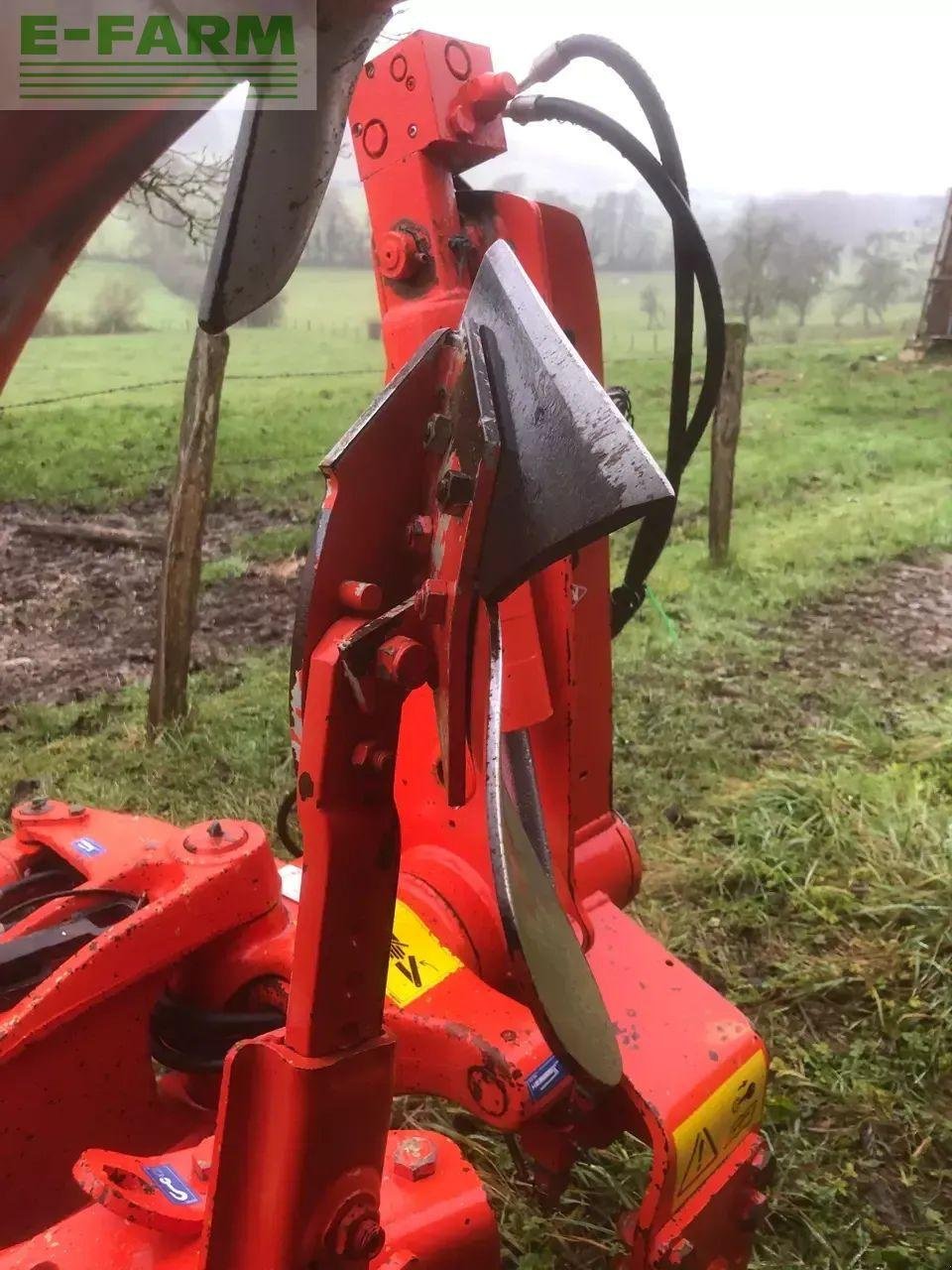 Pflug типа Kuhn multimaster 122, Gebrauchtmaschine в CHAUVONCOURT (Фотография 9)