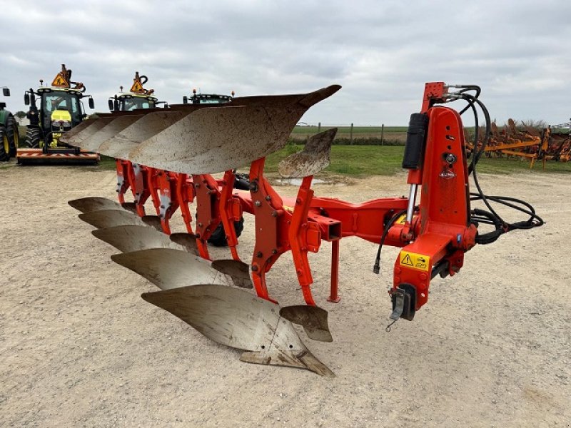 Pflug typu Kuhn VARI-M 123, Gebrauchtmaschine v PITHIVIERS Cedex (Obrázek 1)