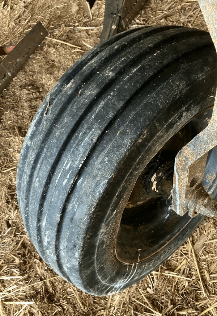 Pflug типа Kuhn VARI MASTER 120-4ENS, Gebrauchtmaschine в PONTIVY (Фотография 6)