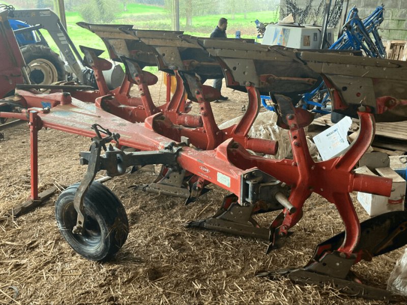 Pflug типа Kuhn VARI MASTER 120-4ENS, Gebrauchtmaschine в PONTIVY