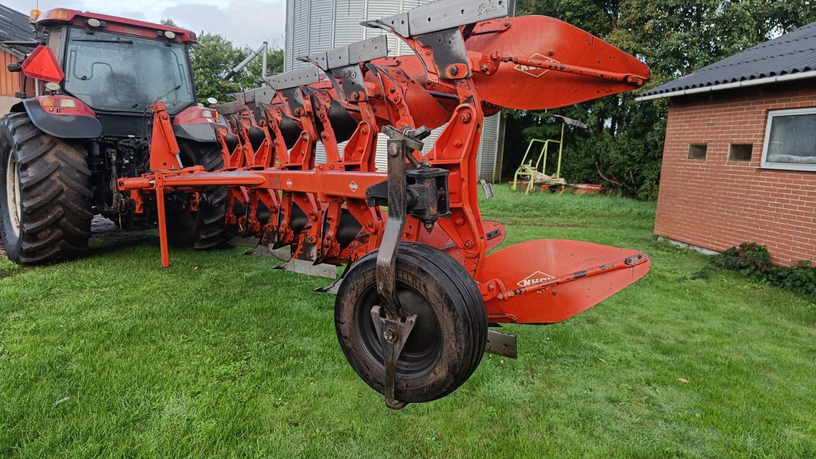 Pflug типа Kuhn Vari Master 121 NSH 5 furet, Gebrauchtmaschine в Egtved (Фотография 2)