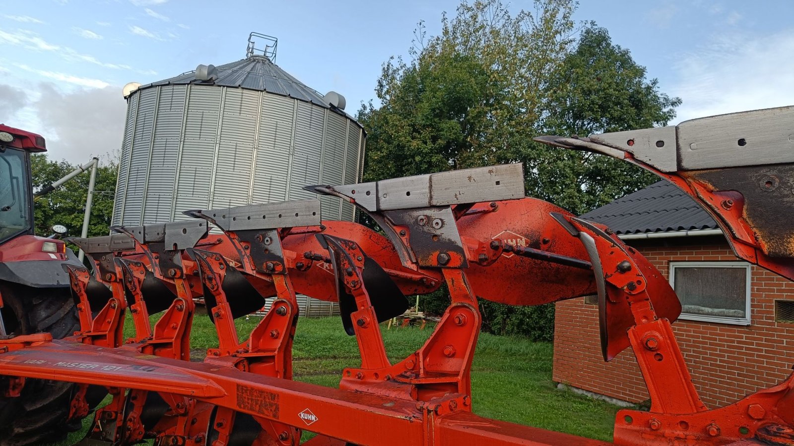 Pflug типа Kuhn Vari Master 121 NSH 5 furet, Gebrauchtmaschine в Egtved (Фотография 4)